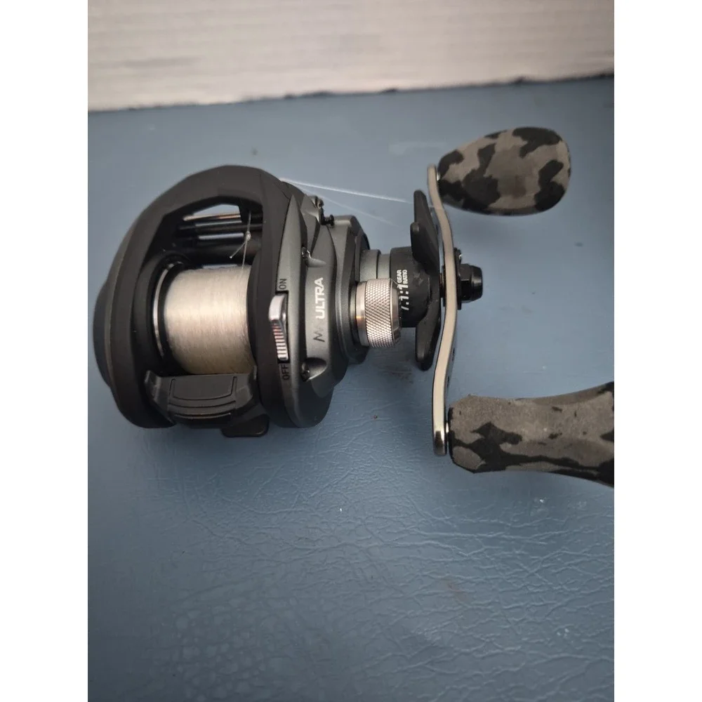 Black Max Ultra Baitcast Reel Fishing Reel